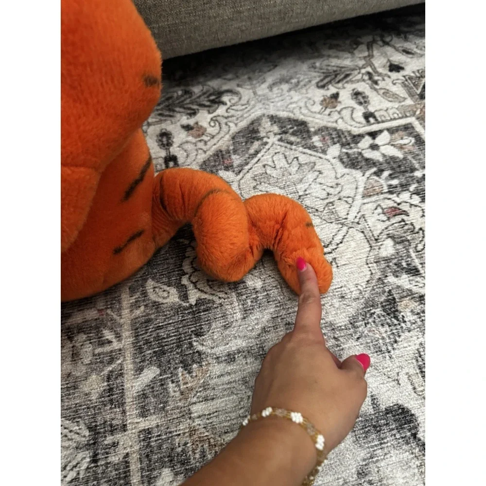 Disney Store Large Sitting Plush/Stuffed Animal Tigger Winnie The Pooh 20